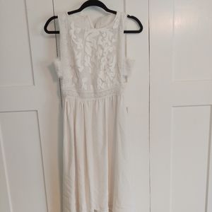 White lacy high-lo sleeveless dress